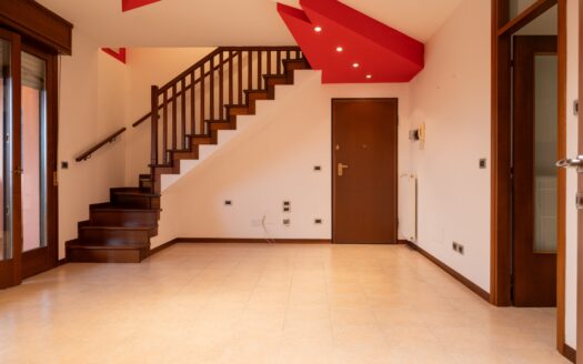 UDINE – V. TAGLIAMENTO – TRICAMERE CON CANTINA E GARAGE DOPPIO